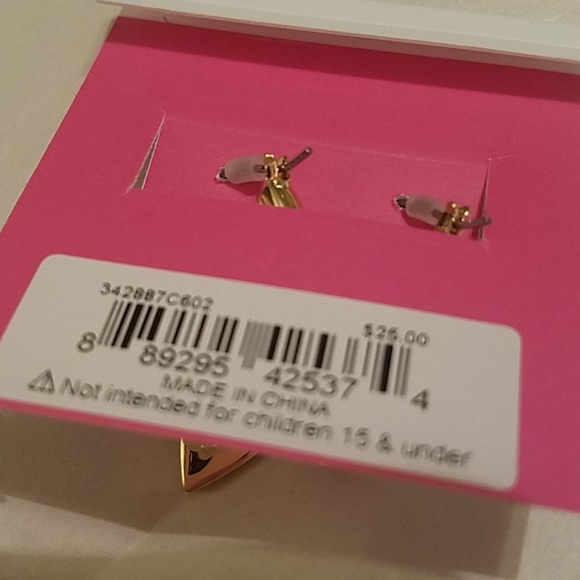 Betsey Johnson red heart hoop dangle NWT - Picture 5 of 6